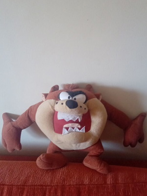 Taz plush 20 cm used with slightly torn tongue