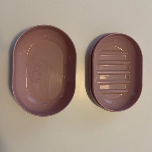 Plastic soap case used, pink