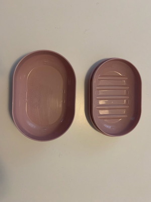 Plastic soap case used, pink