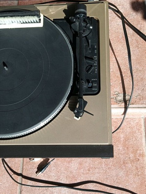 Record player used in good condition