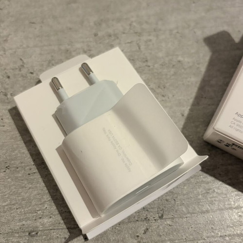 Apple charger used, genuine condition