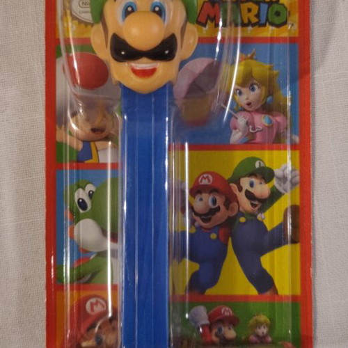 Pez Luigi Nintendo candy dispenser new, large pack with 3 candies