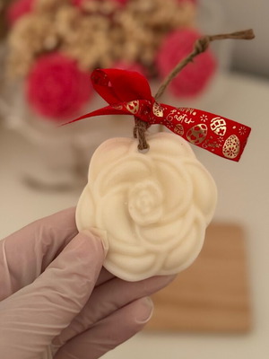 Scented closet plant-based candle new, set of 2 pieces