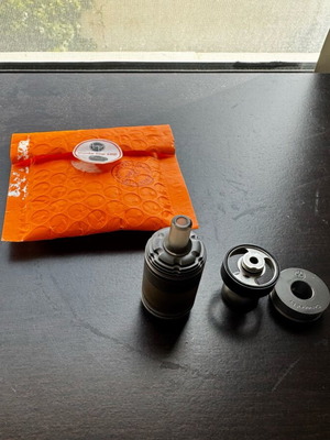 Pioneer v1 with deck from v2 like new, many extras
