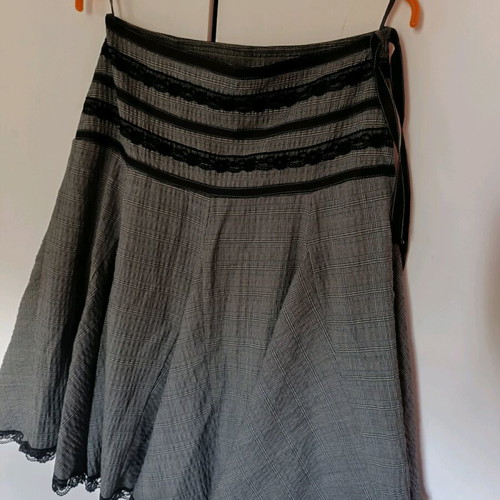 Women's skirt used, size M, black and gray
