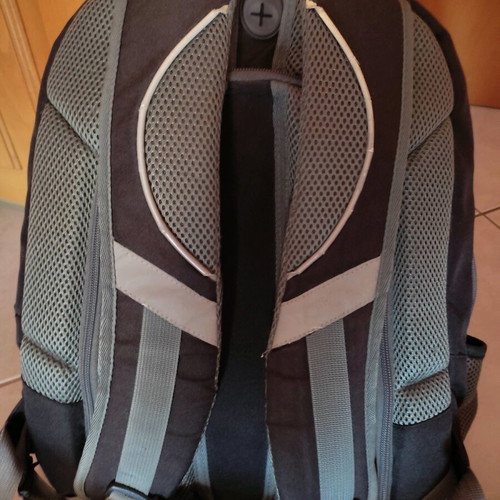 Polo backpack with 3+1 compartments like new, black