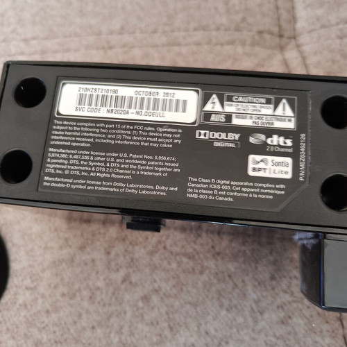 LG Soundbar new with remote and mounts