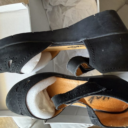 Yokono black nubuck platform sandals size 37 new, 4 cm heel