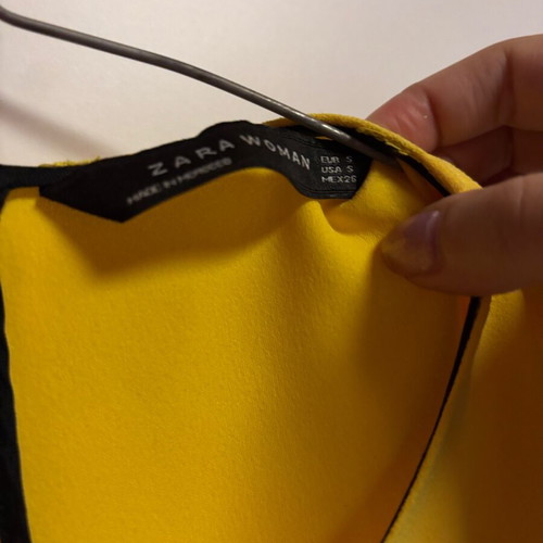 Zara blouse yellow like new, size S with tail hem
