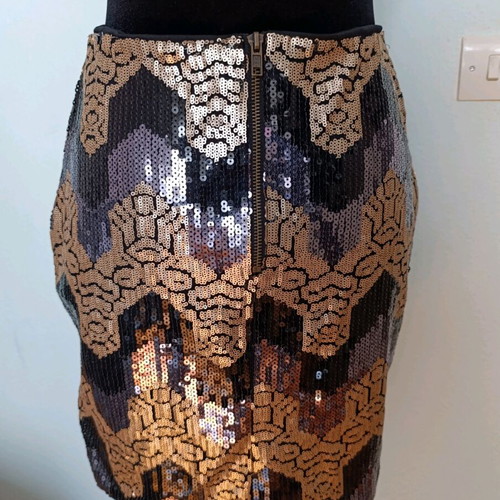 Miss Selfridge mini skirt with sequins, size M, like new, multicolor