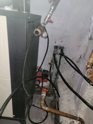 Hydraulic stove connected to radiator