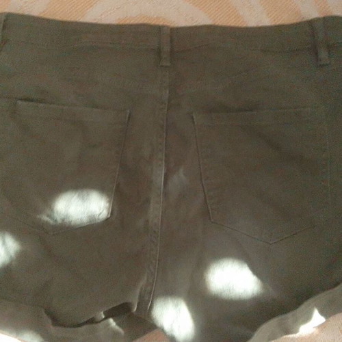 H&M Khaki Women's Shorts size 42 like new