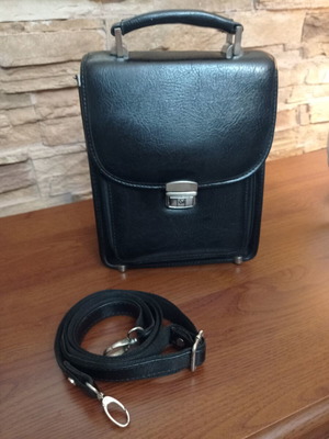 Leather crossbody bag like new, black