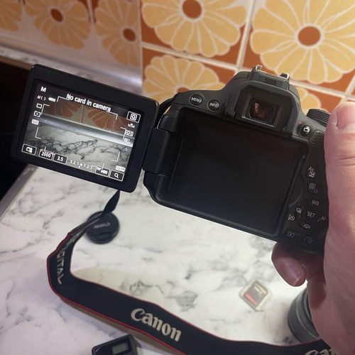 Canon 700D used with two lenses 18-55 and 24mm, two batteries