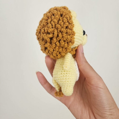 Crochet small lion handmade