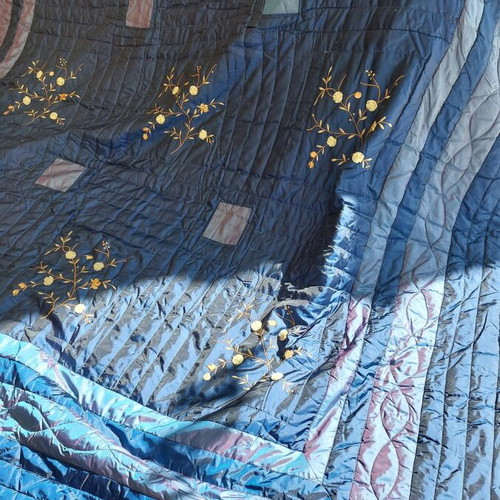 Double quilt set with pillowcases new, blue details