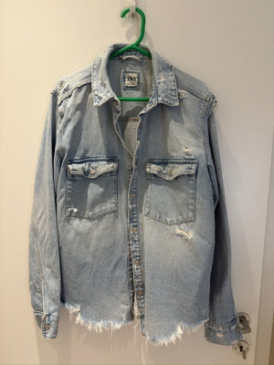 Zara denim jacket unisex μέγεθος M loose style σαν καινούργιο
