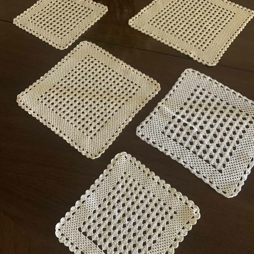 Handmade needlework decoration set of 5 like new