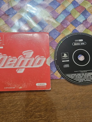 PlayStation 1 demo disc used, original packaging