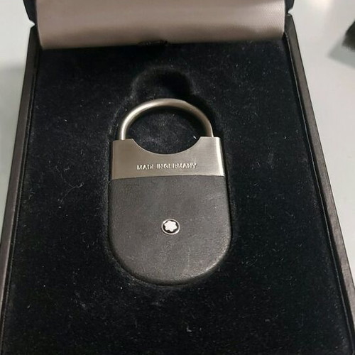 Mont Blanc Meisterstuck keychain new with box
