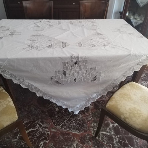 OFFER***Large, white tablecloth.