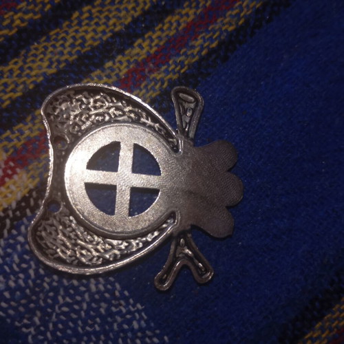 Metal vintage decorative badge emblem like new