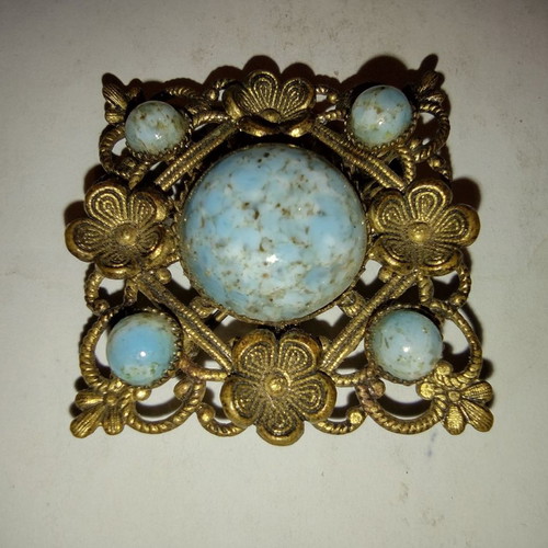 Antique filigree pin used, made of brass