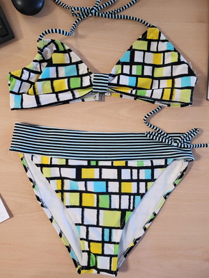 Women's swimsuit like new, multicolored, size M