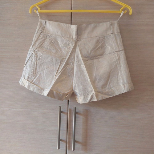 Vintage gold woman shorts size Medium like new