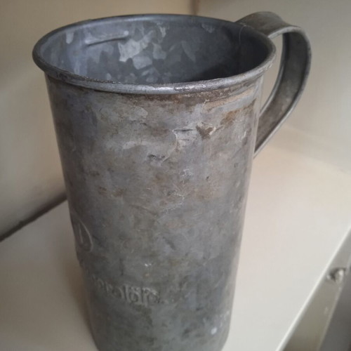 Metal galvanized canister 1lt vintage East Germany DDR used