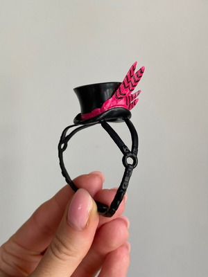 Hat for Monster High G1 Freaky Fusion Avea Trotter doll