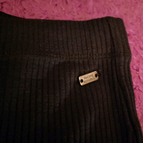 Black bell-bottom leggings like new, size S