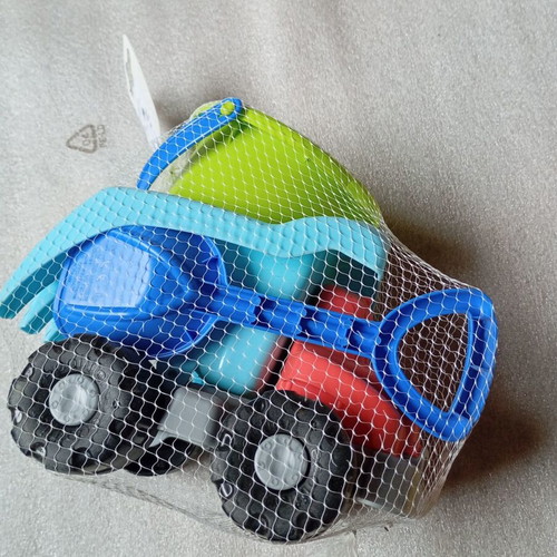 Kids Beach Set with Truck, Bucket, Tools and Rackets new