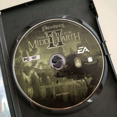 Lord of the Rings PC games like new, 2 pieces