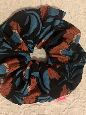 Scrunchie Karavan like new, multicolor