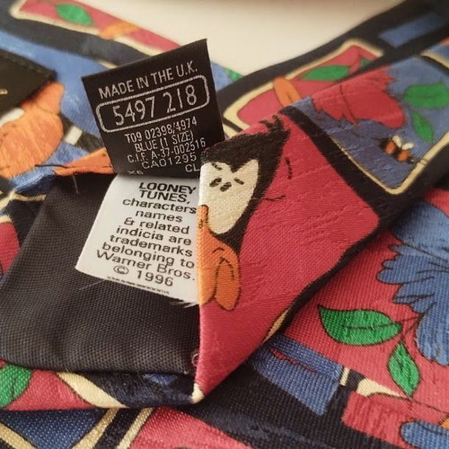 Marks & Spencer tie with Daffy Duck pattern like new, multicolor