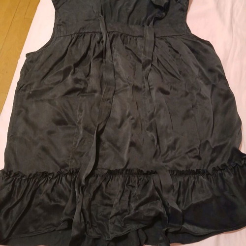 DKNY top black like new, shiny