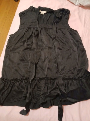 DKNY top black like new, shiny