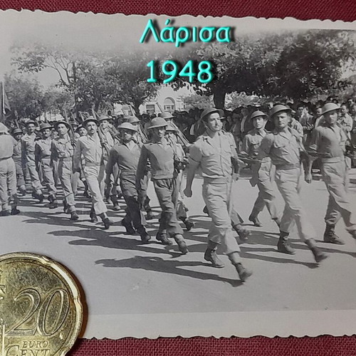 Συλλεκτική φωτογραφία παρέλασης Λάρισα 1948 σαν καινούργιο