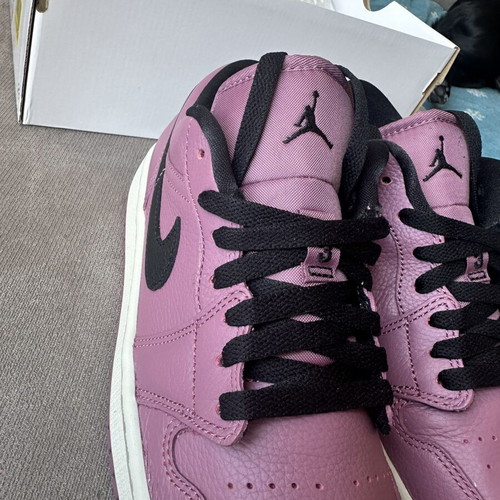 Nike Air Jordan 1 Low SE Light Mulberry brand new women's sneakers