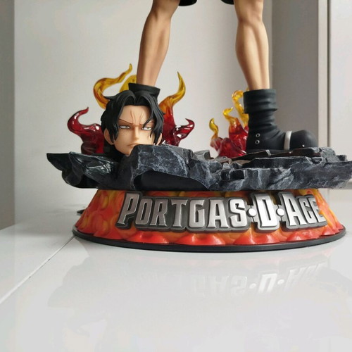 One Piece Portgas D. Ace collectible figure like new