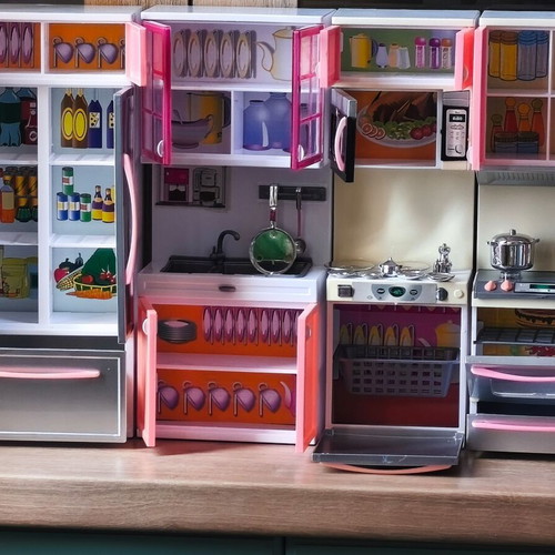 Kitchen set of 4 parts used