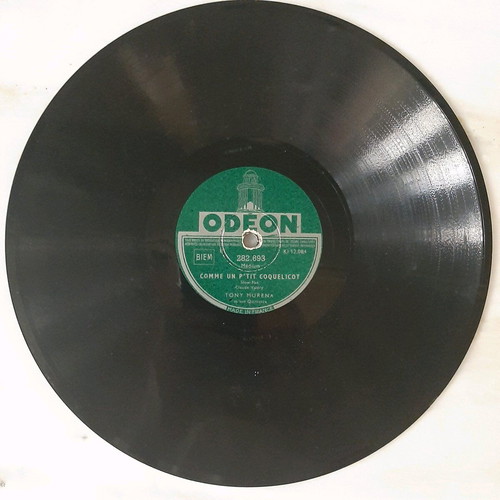 Latin 78 rpm record Tony Murena used, Tango and Fox songs