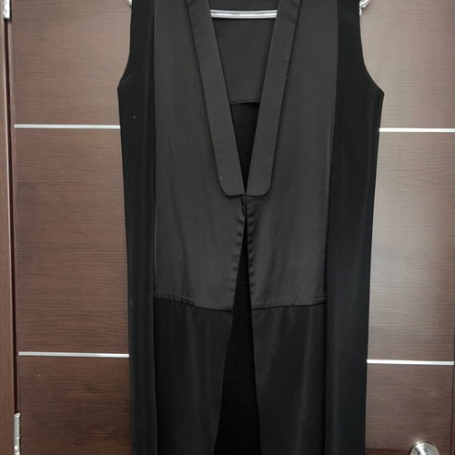 Zara sleeveless trench coat black size M like new