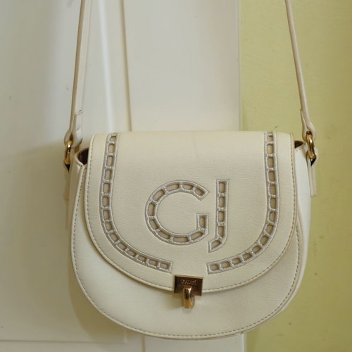 Gaudi white crossbody bag like new with gold hardware