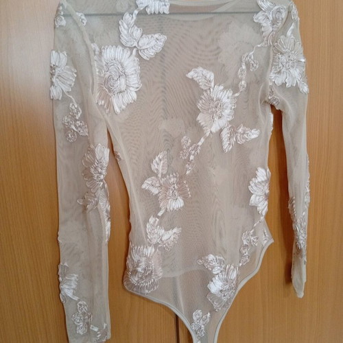 Embroidered bodysuit with beige flowers transparent like new size S-M