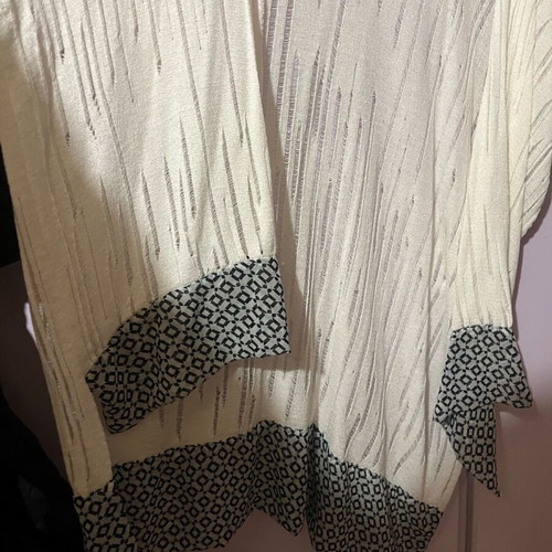 Mat cardigan new white with patterned hem