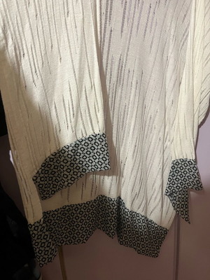 Mat cardigan new white with patterned hem