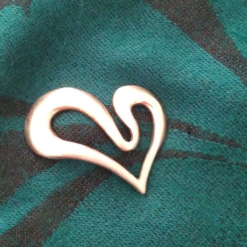 Silver heart necklace like new, 925 jewelry for neck