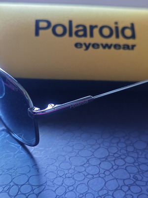 Polaroid ανδρικά γυαλιά ηλίου με ασημί μεταλλικό σκελετό και γκρι φακό, καινούργια